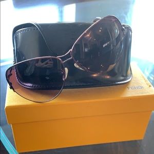 Sun glasses Fendi